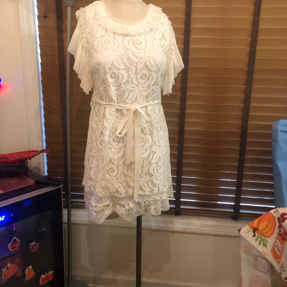 ‼️‼️Sale‼️‼️Hot & Delicious Beautiful Lace Dress - Picture 1 of 10